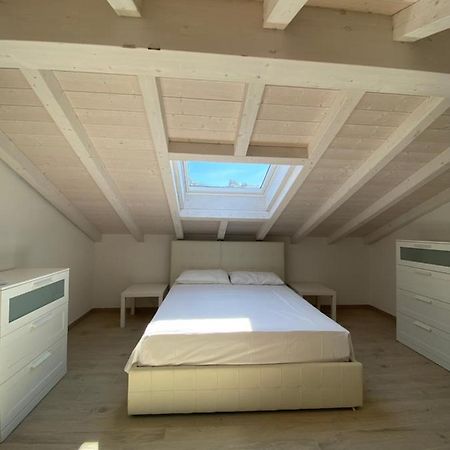 Around Lago Maggiore Apartments Reno Di Leggiuno Exterior photo